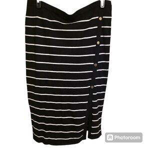 Black and White Striped Women's Skirt XL